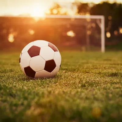 Un enfant roué de coups lors d'un tournoi de foot dans le Pas de...