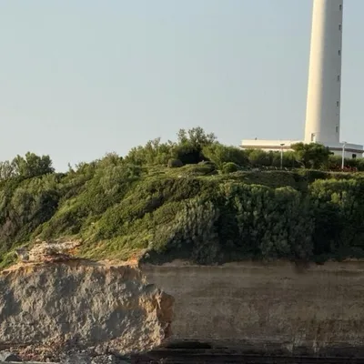 Un mort et un disparu après l'effondrement d'un pan de falaise à...