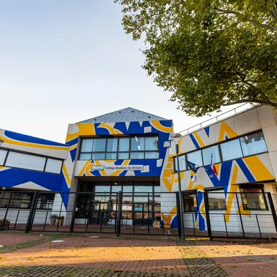 Robaix : un adolescent interpellé après avoir menacé un professeur...