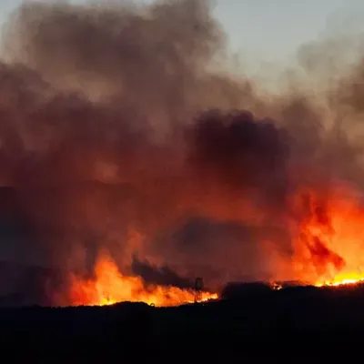 Feu dans les Pyrénées-Orientales : 10 000 personnes évacuées et un...