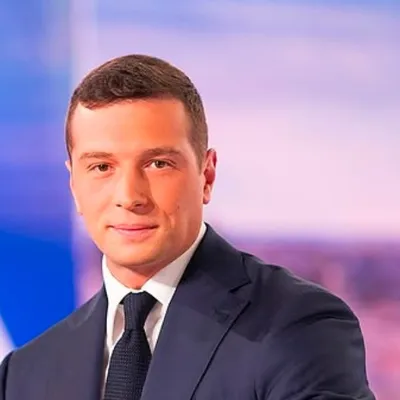 Jordan Bardella conteste les écrits antisémites qui lui sont attribués