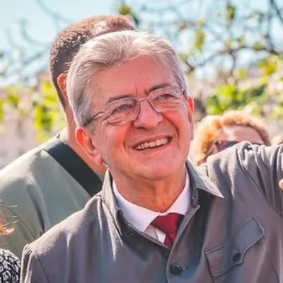Budget 2027 : Jean-Luc Mélenchon promet la censure du gouvernement...