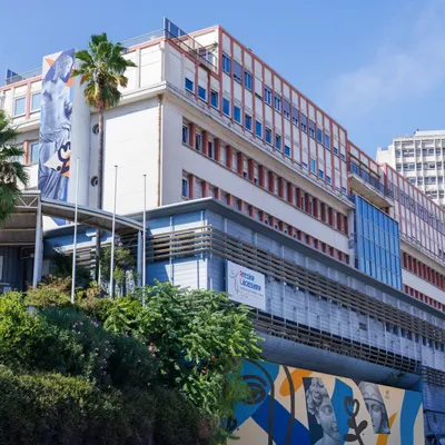LE CENTRE ANTOINE LACASSAGNE DE NICE PROGRESSE PARMI LES MEILLEURS...