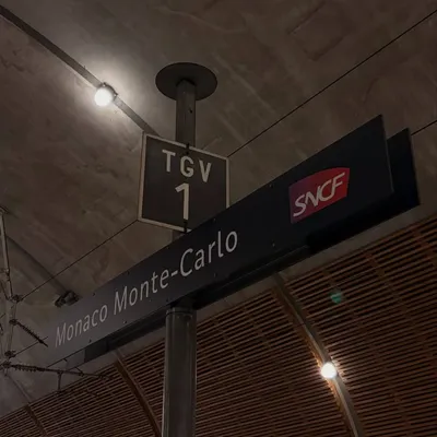 Monaco : un homme meurt après une chute sur les rails