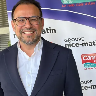 Le maire de Mougins présente les écoles rénovées