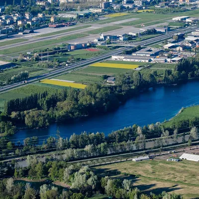 Crans-Montana : le propriétaire du bar du tragique incendie relâché...