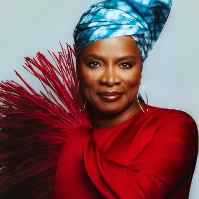 L'INVITEE DE CANNES RADIO : ANGELIQUE KIDJO