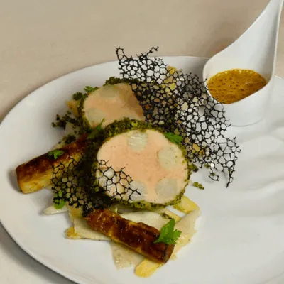 Ballottines d’asperges blanches d’Alsace et farce fine d’écrevisses...