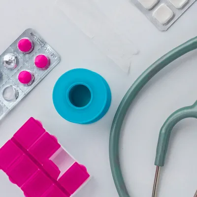 Trousse à pharmacie des vacances : les dix indispensables à emporter