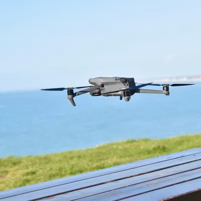 Cinq drones abattus au-dessus de la base nucléaire de l’Île Longue