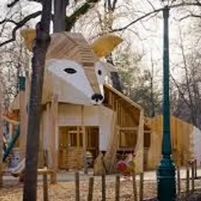 Colmar inaugure une nouvelle aire de jeux au parc du Champ-de-Mars,...