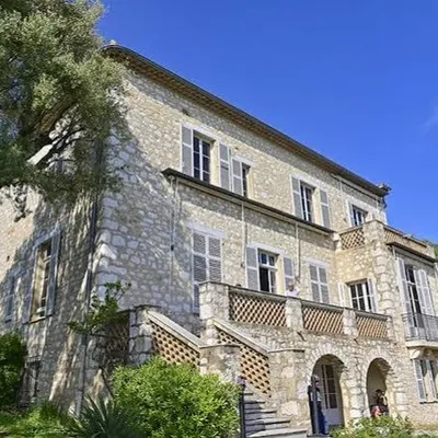 Le musée Renoir reste fermé après le vol de deux tableaux