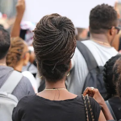 Lyon : trois signalements après des saluts nazis à la marche