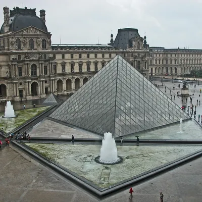 Nouvelle alerte au Louvre : une fuite d’eau endommage des centaines...