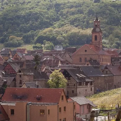 À Riquewihr, la "rue du silence" pour préserver la tranquillité des...
