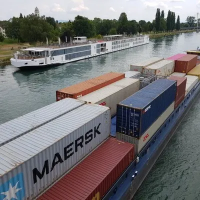 La navigation fluviale forcée de s’adapter aux basses eaux sur le...