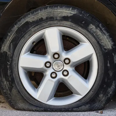Départs en vacances : attention à l'arnaque au pneu crevé sur les...