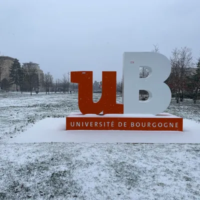 L'Université Bourgogne Europe s'inquiète des décisions du ministre...