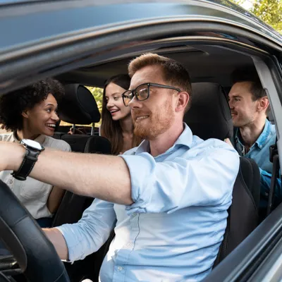 Pas très bavards, mais vous faites partie des gens les plus...