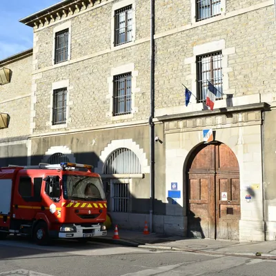 Un pistolet livré par drone dans la maison d'arrêt de...