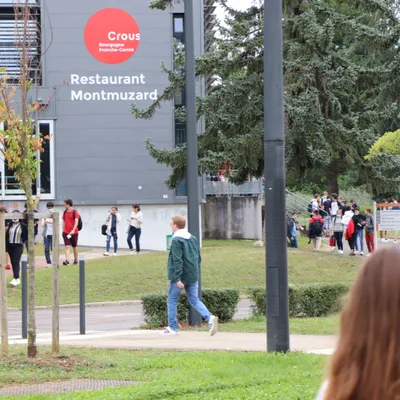 Repas à 1 euro pour tous les étudiants : les jeunes socialistes de...