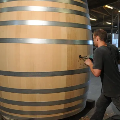 À Beaune et en Côte-d’Or, les tonneliers ouvrent leurs portes aux...