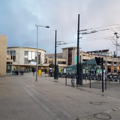 Dijon : le nouveau de nom de la cour de la gare inauguré le 19 mai 