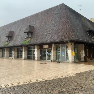 La toiture des Halles de Beaune en partie restaurée