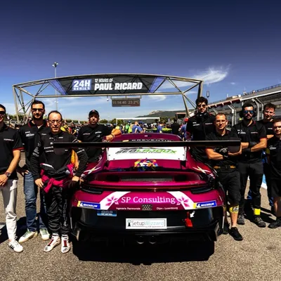 Le Dijonnais Tim Mérieux réussit ses débuts en Porsche Cup lors des...