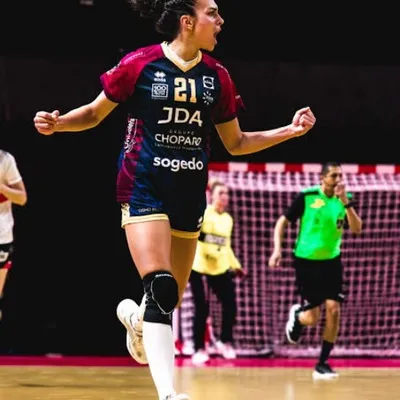 JDA Handball : Amel Dury signe son premier contrat professionnel et...