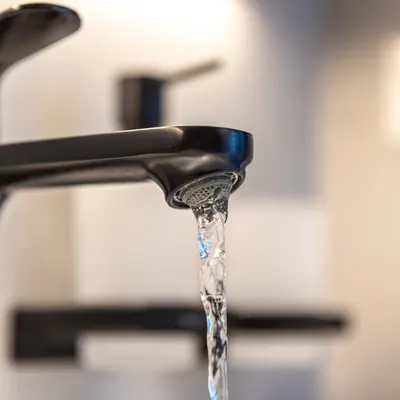 Pourquoi l’eau du robinet est-elle colorée à Talant et dans l’ouest...