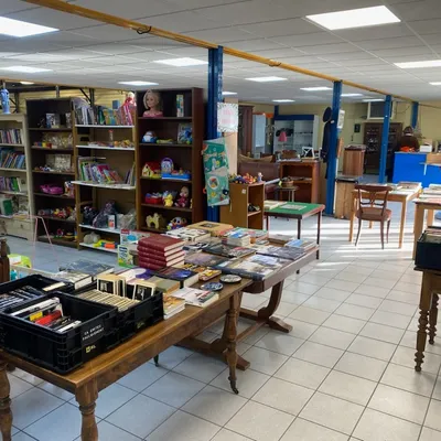 La Recyclade est actuellement à Chenôve pour une vente éphémère !