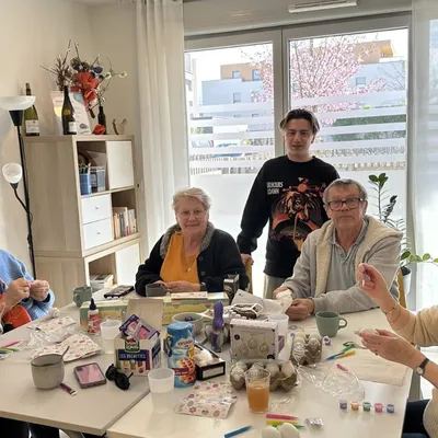 “Ça m’apporte de la joie” : Au sein de l’association Binôme 21, des...