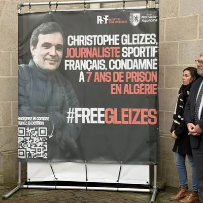 Limoges : une bâche de soutien à Christophe Gleizes
