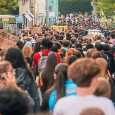 Blocages de lycées : 12 mineurs poursuivis après des violences
