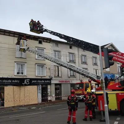 Limoges : une façade menace de s’effondrer place des Carmes