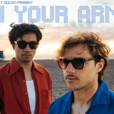 Avec In Your Arms, Møme dévoile encore un nouvel extrait de son...