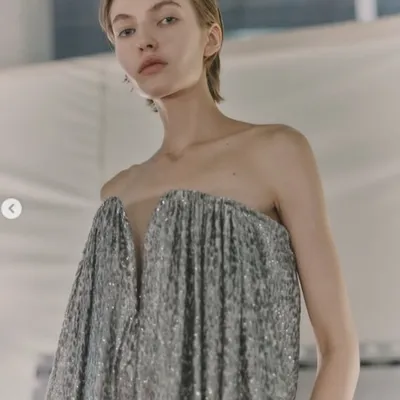 FG CHIC : L’élégance solaire selon Stella McCartney 