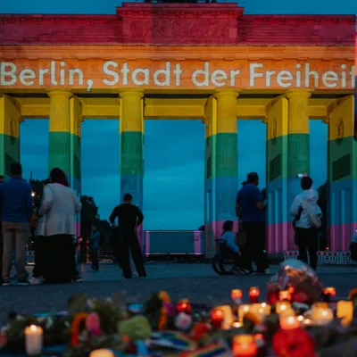 Drame à la Gay Pride de Berlin: un attentat fait 1 mort et 29...