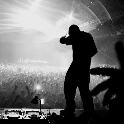 Fred Again : l’architecte de l’instant présent