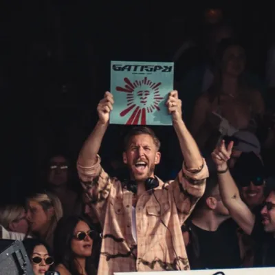 Calvin Harris et Jazzy lancent l’été avec Satisfy