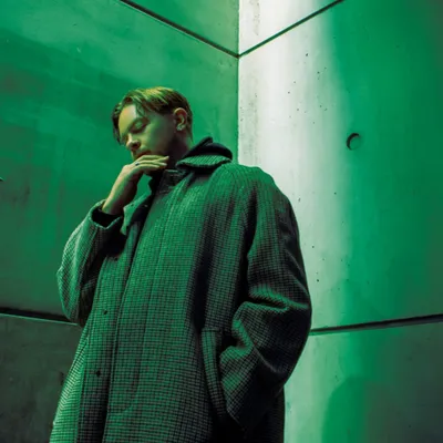 DJ Seinfeld, le producteur suédois en quête de sens