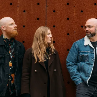 Tinlicker dévoile “Release” et annonce un futur sous tension