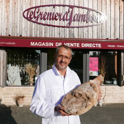 Le Grenier à Jambons se mobilise pour les fêtes de fin d’année.