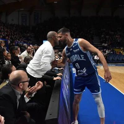 Basket : sous les yeux de Tony Parker, le derby de la Loire pour la...