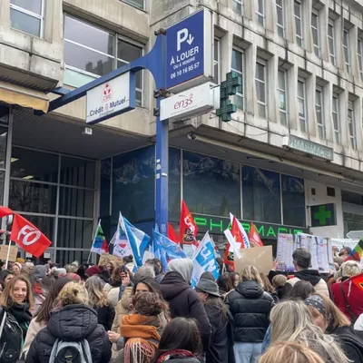 Grève dans la Loire : 300 manifestants devant l'inspection, 1...