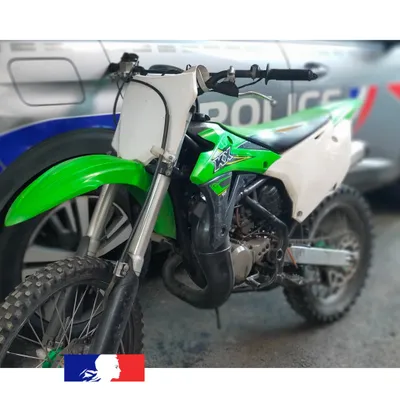 Avec sa Kawasaki flashy, il nargue les policiers à Monthieu mais...