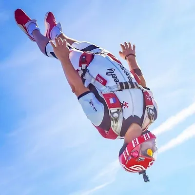 Le parachutiste Stéphanois Greg Crozier reçoit la Médaille d’or du...