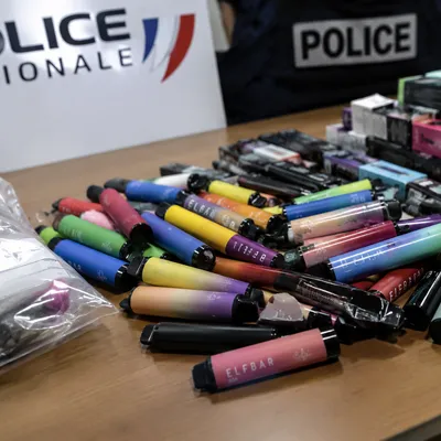 Saint-Etienne : Il cachait des centaines de puffs dans une cour...