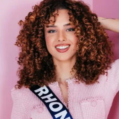 Election de Miss France : La Stéphanoise Noémie Baiamonte pour...